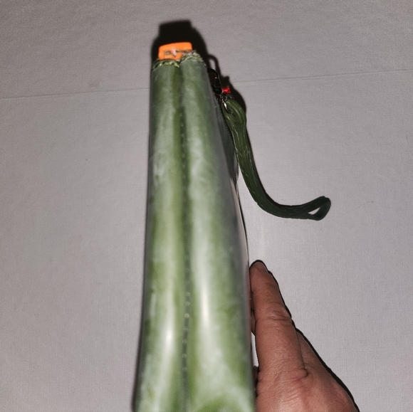Hunter for Target Green Wristlet, NWT - Picture 12 of 14
